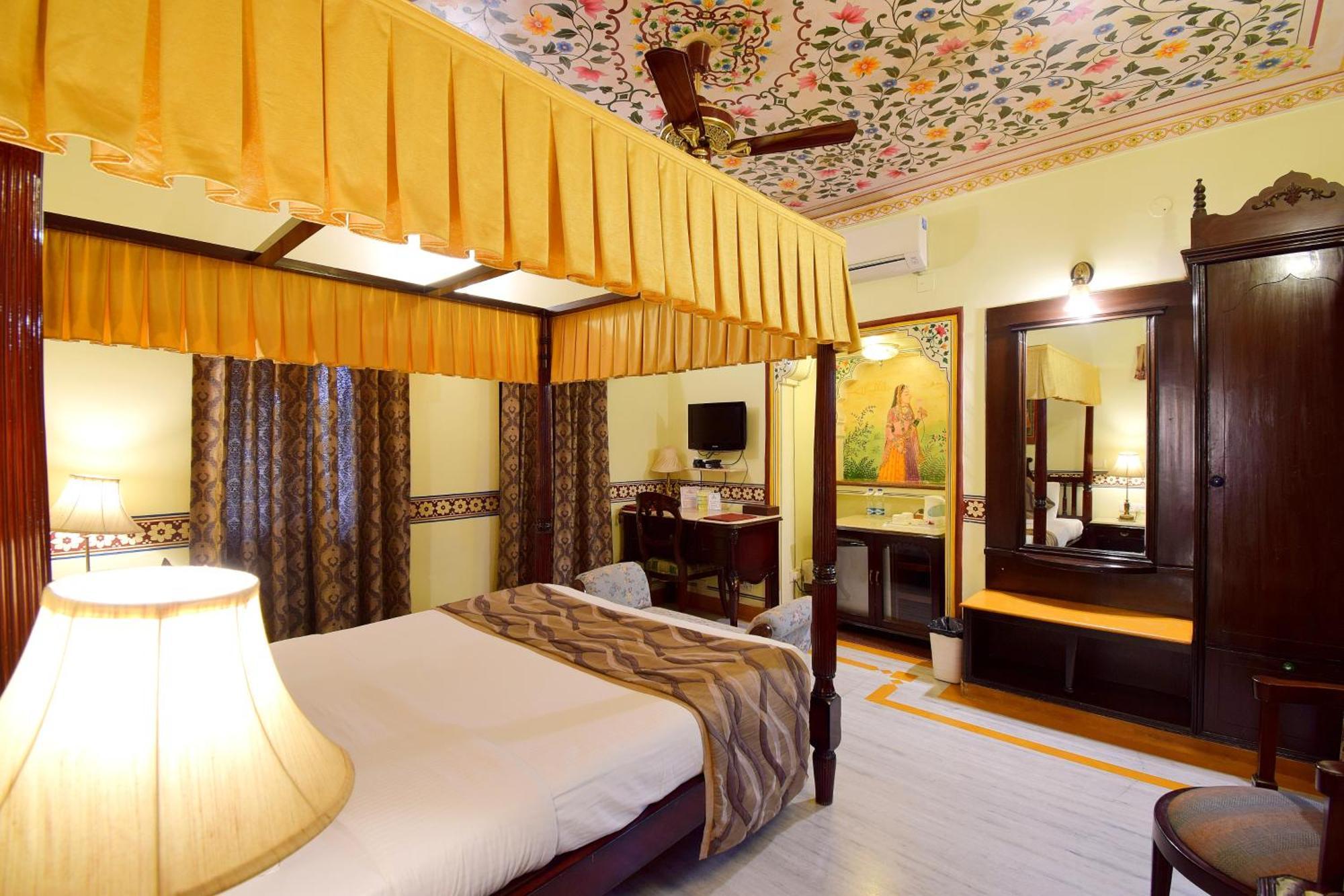 Royal Deluxe Family pickup on arrival from train or bus station Enjoy a daily Rajasthani dance & music show from 7–9 PM swimming pool a dedicated travel desk to assist local sightseeing tours intercity travel arrangements & activit