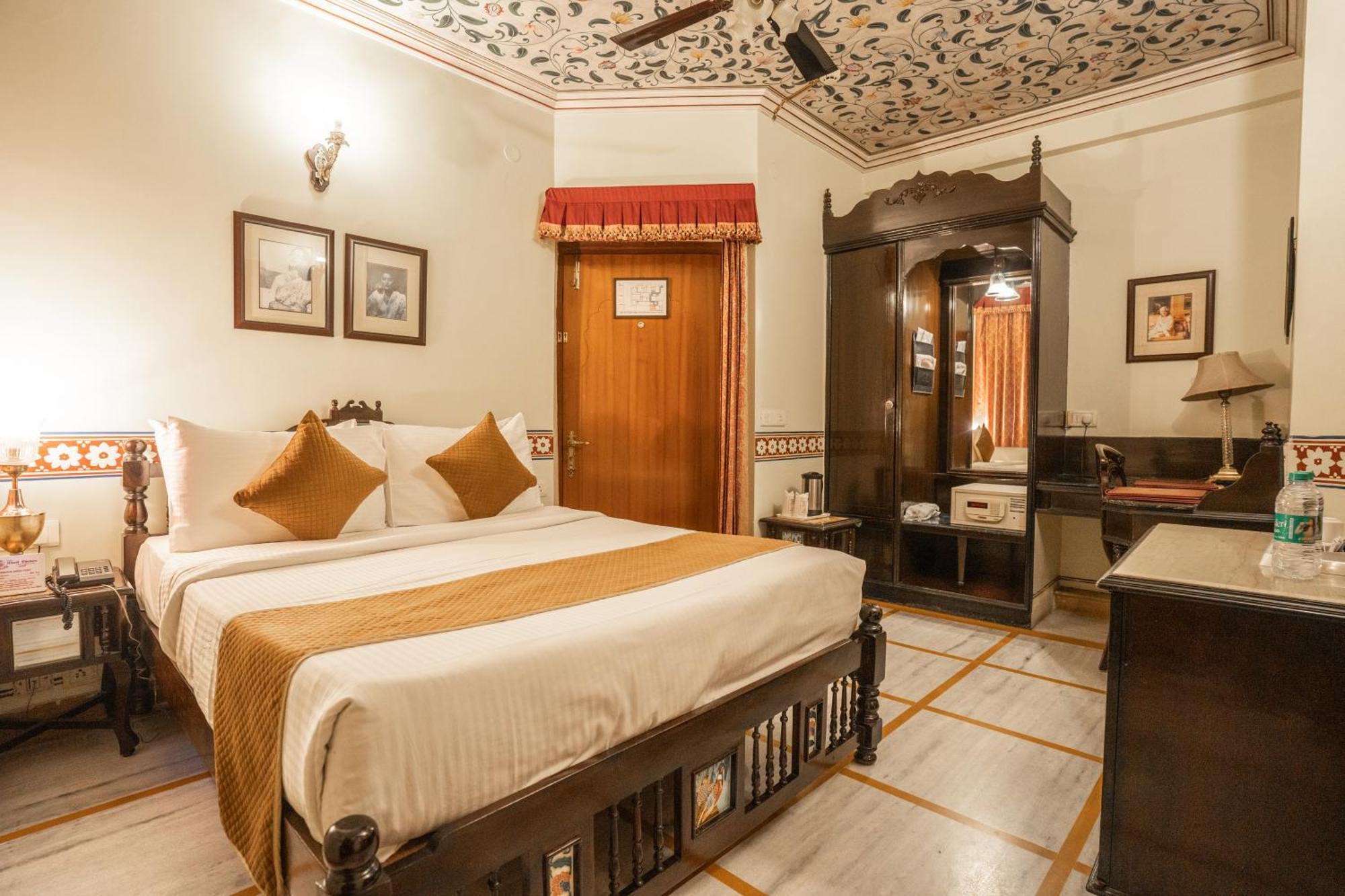 Royal Deluxe Room pickup on arrival from train or bus station Enjoy a daily Rajasthani dance & music show from 7–9 PM swimming pool a dedicated travel desk to assist local sightseeing tours intercity travel arrangements & activitie