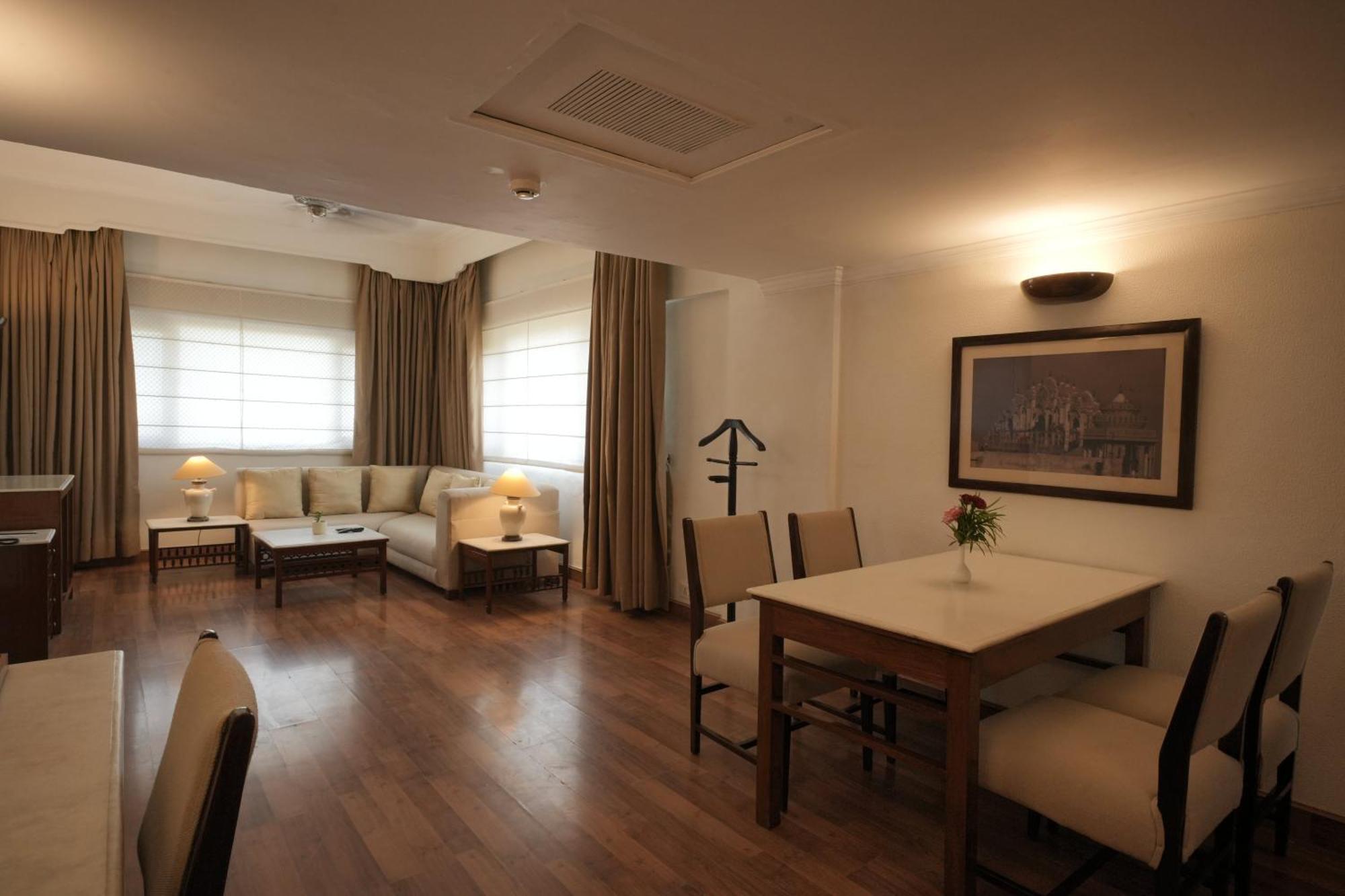 Executive Suite,1769544149:JPEG